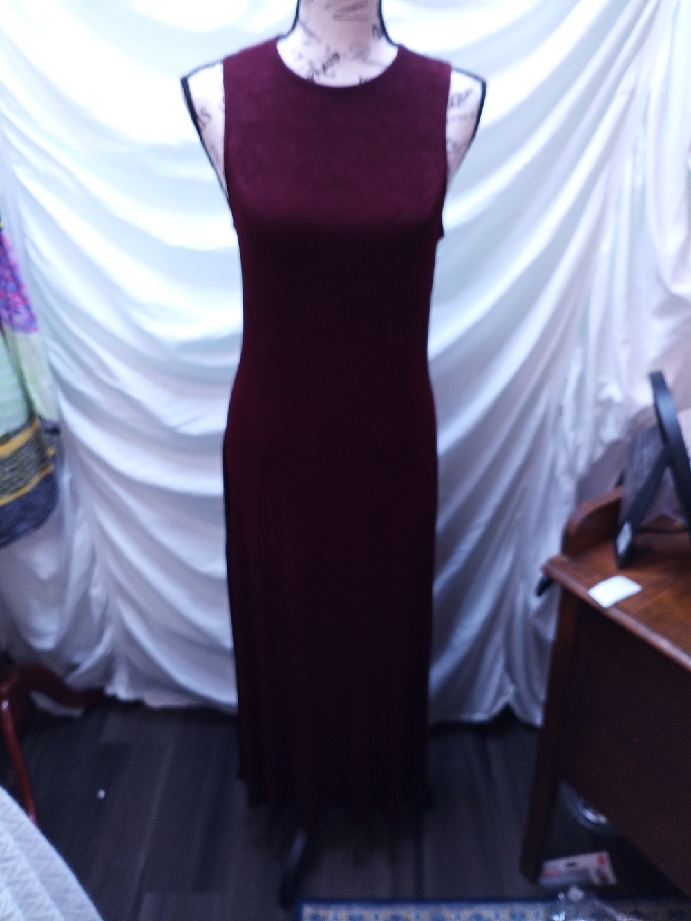 Women’s Sleeveless Maxi Dress in Deep Burgundy